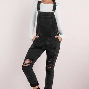 Black distressed Sadie and Sage overalls